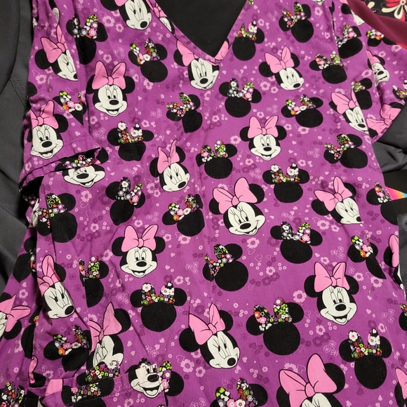 Scrub sets - Picture 6 of 12